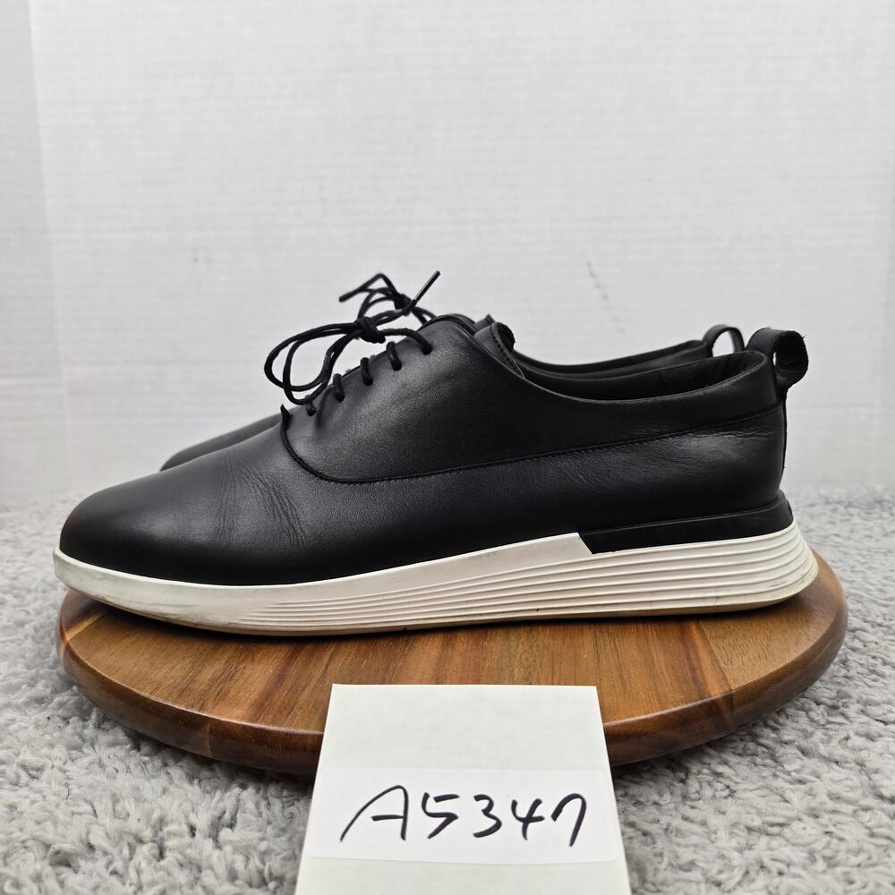 Wolf and Shepherd Men 10.5M Crossover Longwing Black White Hybrid Oxford Sneaker